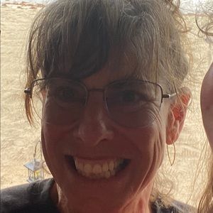 Meet your Posher, Cindy